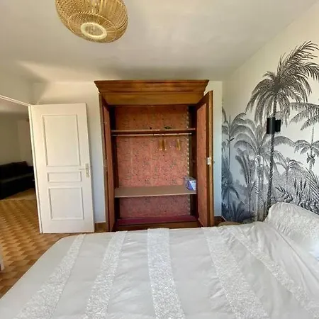 Appartement Avec Vue Sur Chateau Et Piscine Privee *