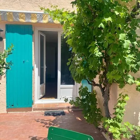 Appartement Avec Vue Sur Chateau Et Piscine Privee *