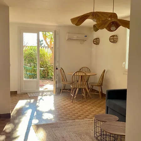 Apartment Avec Vue Sur Chateau Et Piscine Privee *