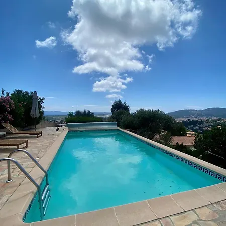 Avec Vue Sur Chateau Et Piscine Privee Apartment *